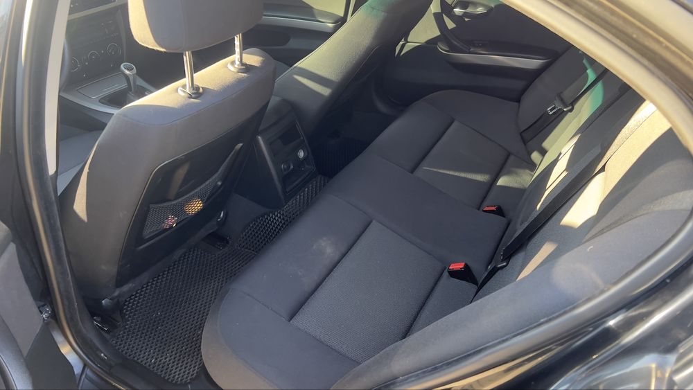 BMW E90  2.5 218 л.с