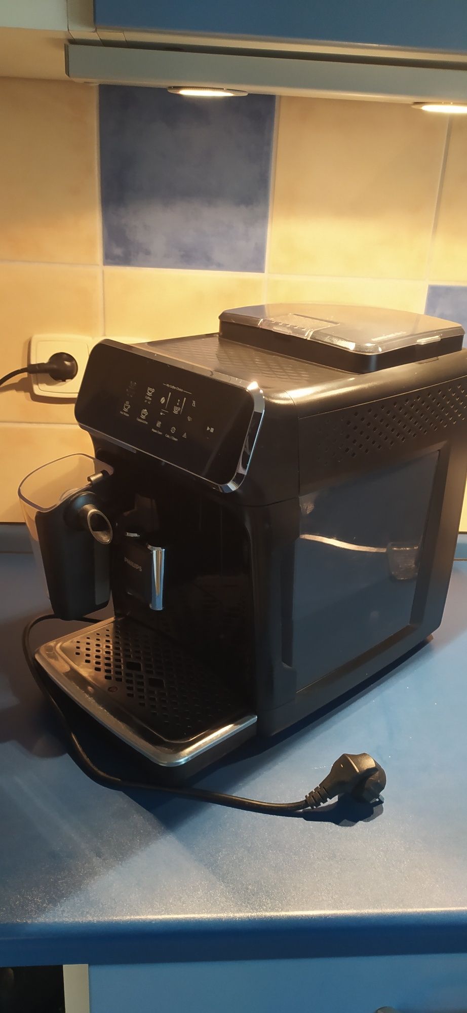 Ekspres ciśnieniowy Philips 

Rodzaj:Automatyczny