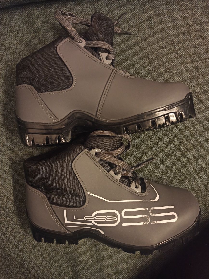 Buty do nart biegowych biegówek dziecięce LOSS rozmiar 33 typ SNS
