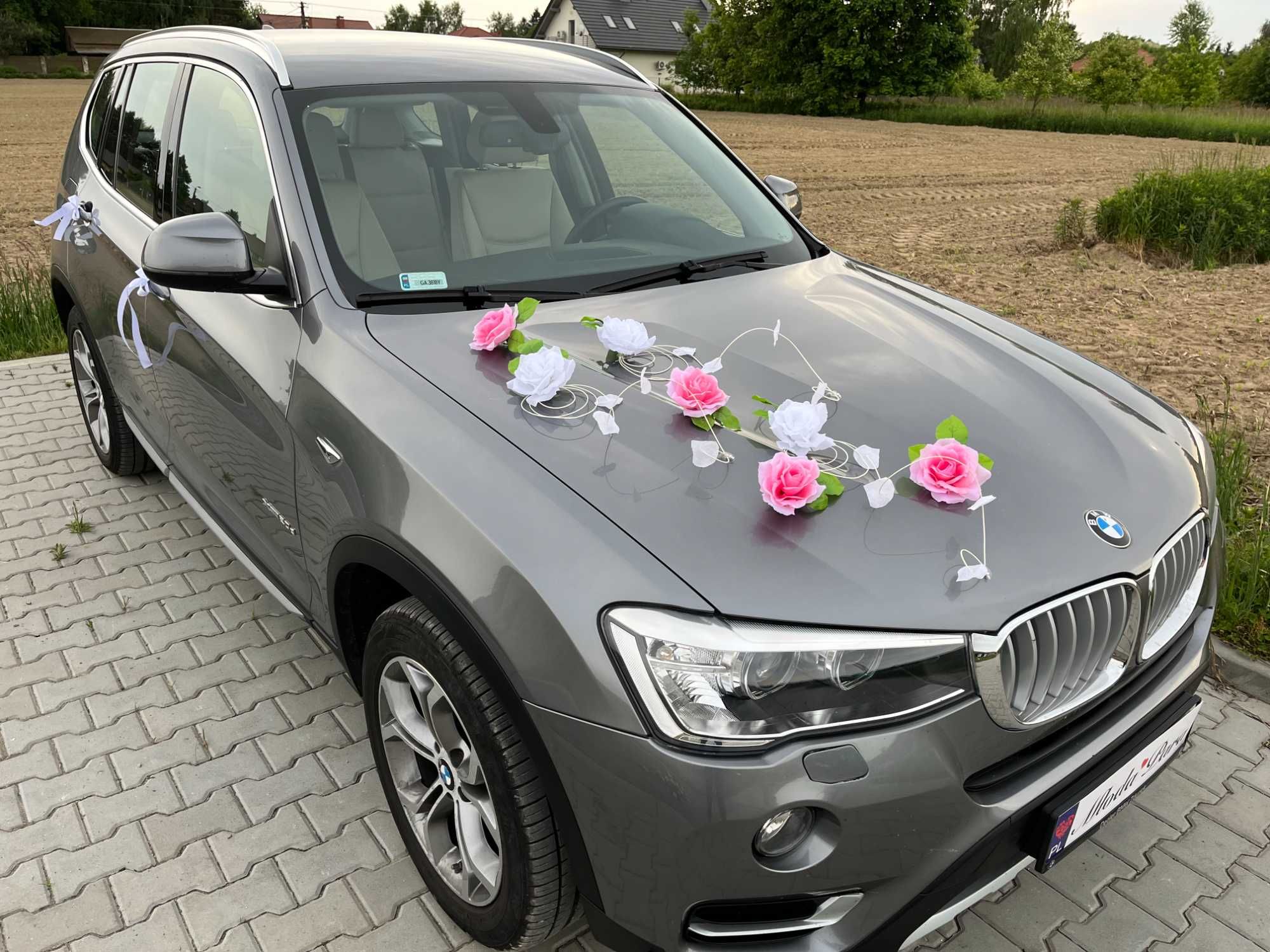 PN Dekoracja samochodu do ślubu na auto samochód stroiki kwiaty wesele