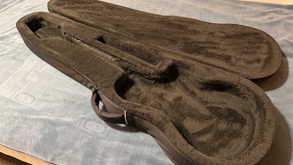 Продам кейсы/кофры гитар/басов Fender,Jackson,Roadrunner,Music-Jacket