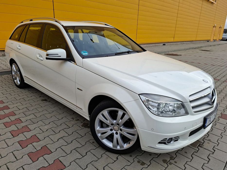 Mercedes-Benz Klasa C 180, 156 PS/KM, Avantgarde, Bezwypadkowy !