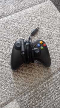 Przewodowy kontroler do Xboxa 360