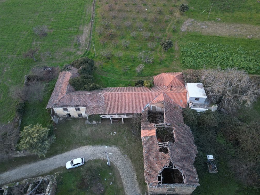 casa localizada na aldeia de podence