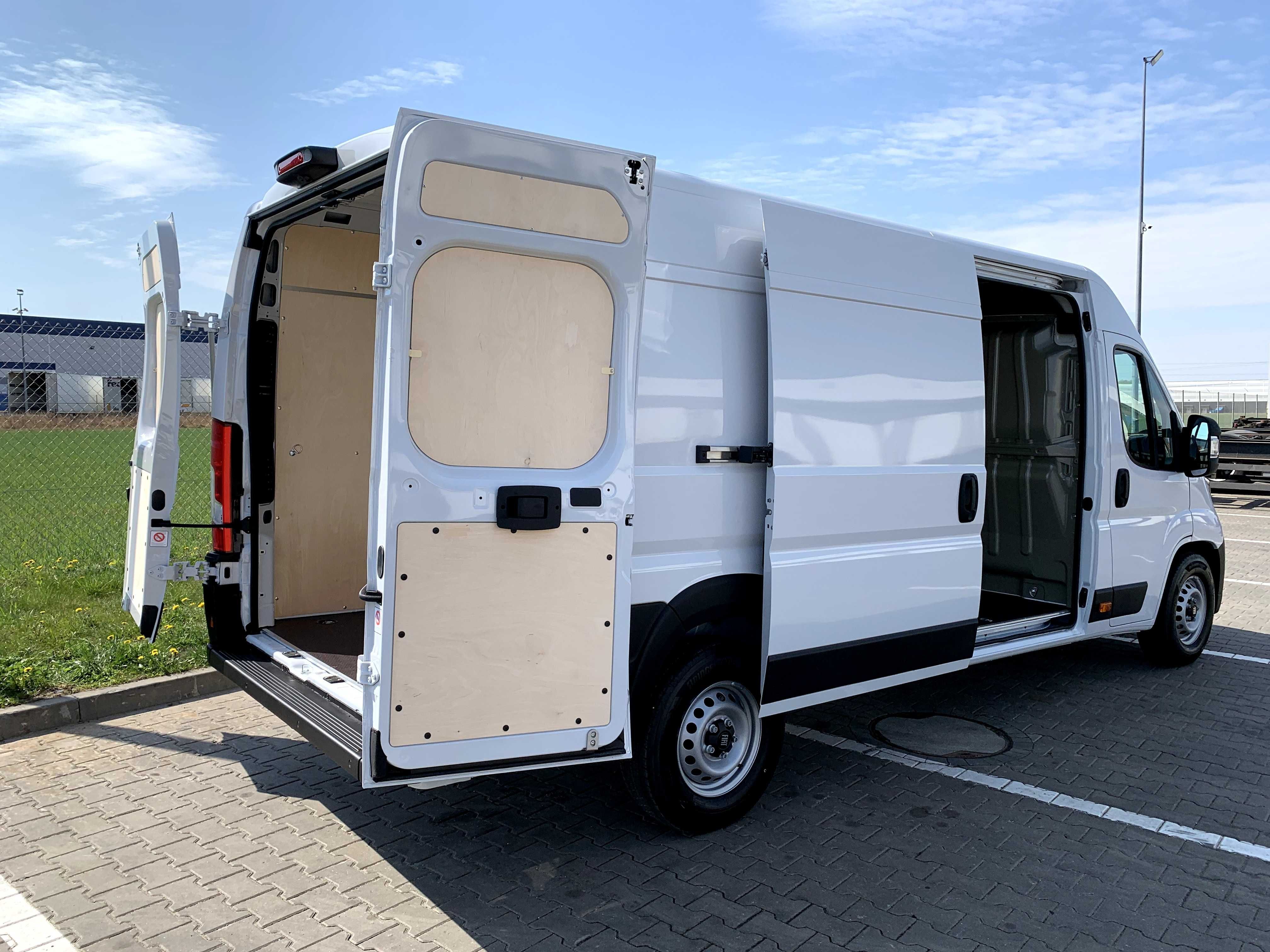 Wynajem Busa Dostawczego. Wynajem duży blaszak dostawczak Ducato 4m