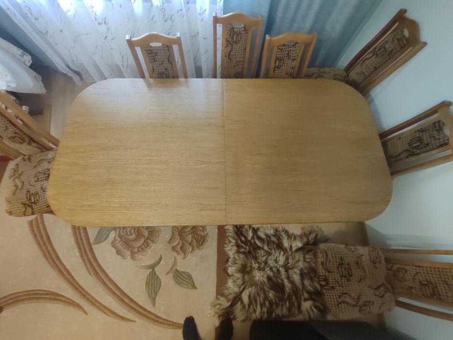 Duży  solidny stół+ 10 krzeseł