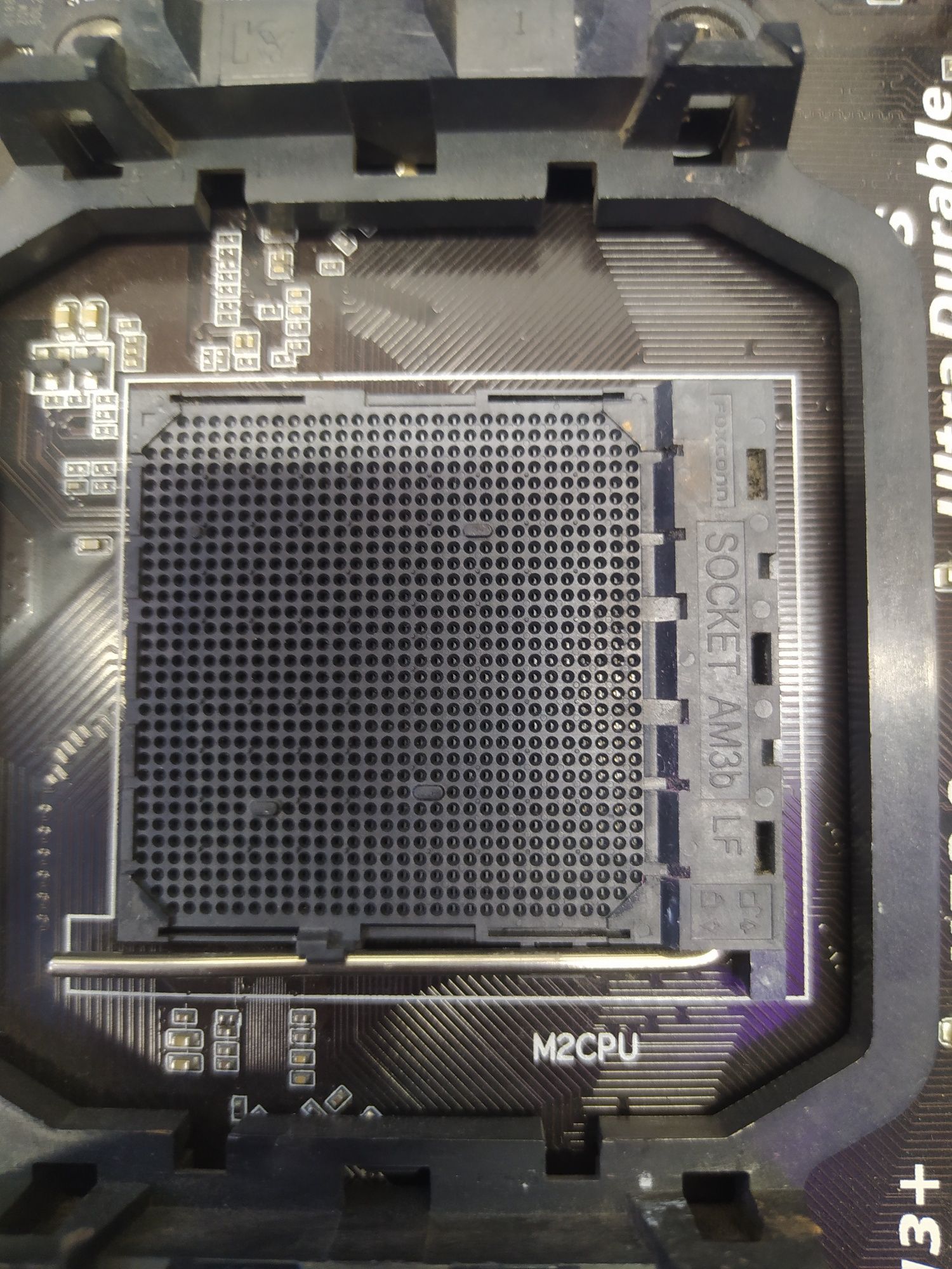 Материнская плата 

GIGABYTE

GA-78LMT-USB3