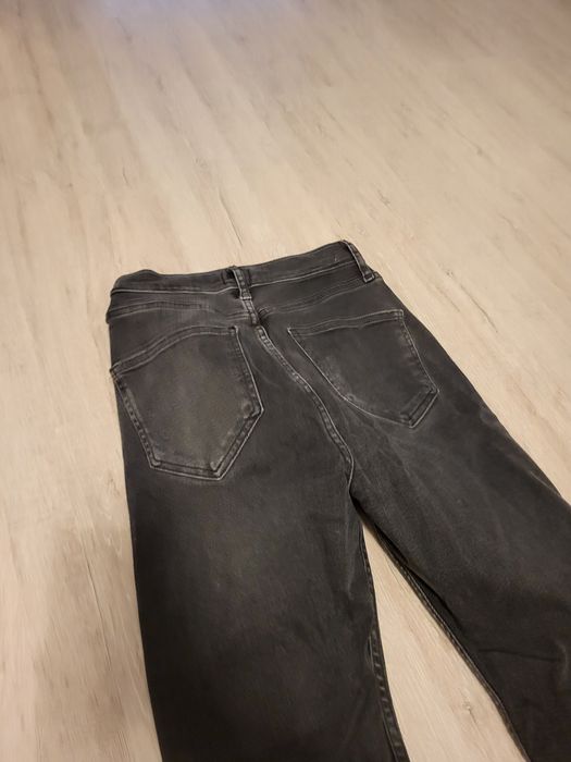 Czarne Jeansy River Island