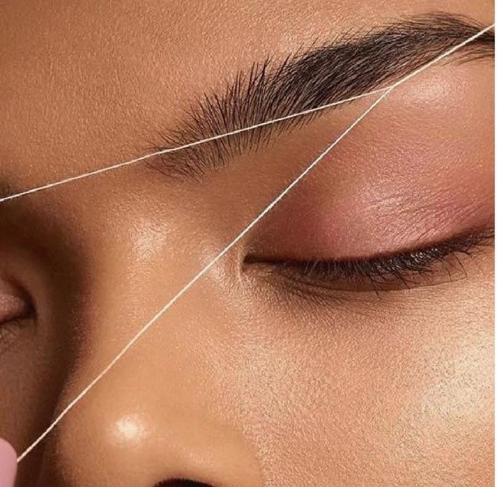 Threading de sobrancelhas