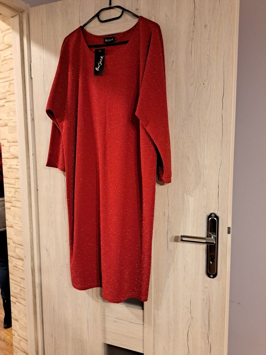 Nowa śliczna sukienka czerwona