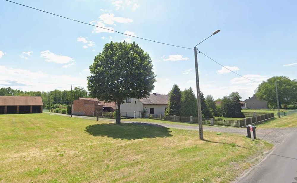 Dom jednorodzinny z zabudowaniami gospodarczymi, gospodarstwo