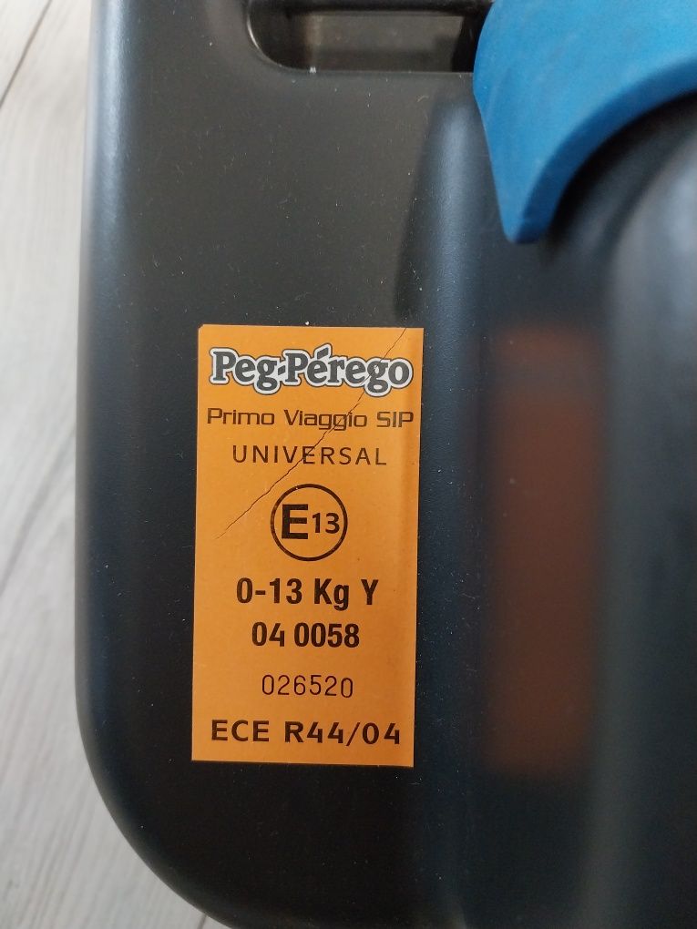 Fotelik samochodowy i nosidełko Peg Perego 0-13kg