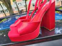 Buty na koturnie 40
