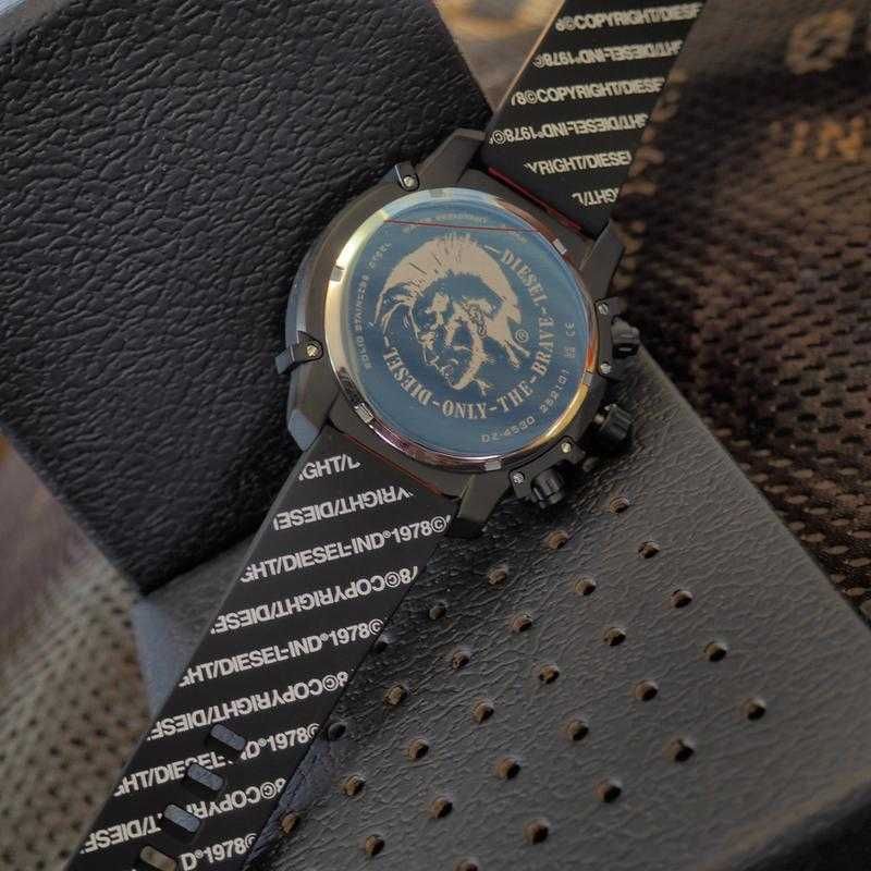 - 50% | Чоловічий годинник хронограф Diesel Griffed DZ4530