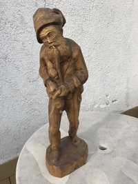 Dziadek z fajką ręcznie rzeźbiony 51 cm