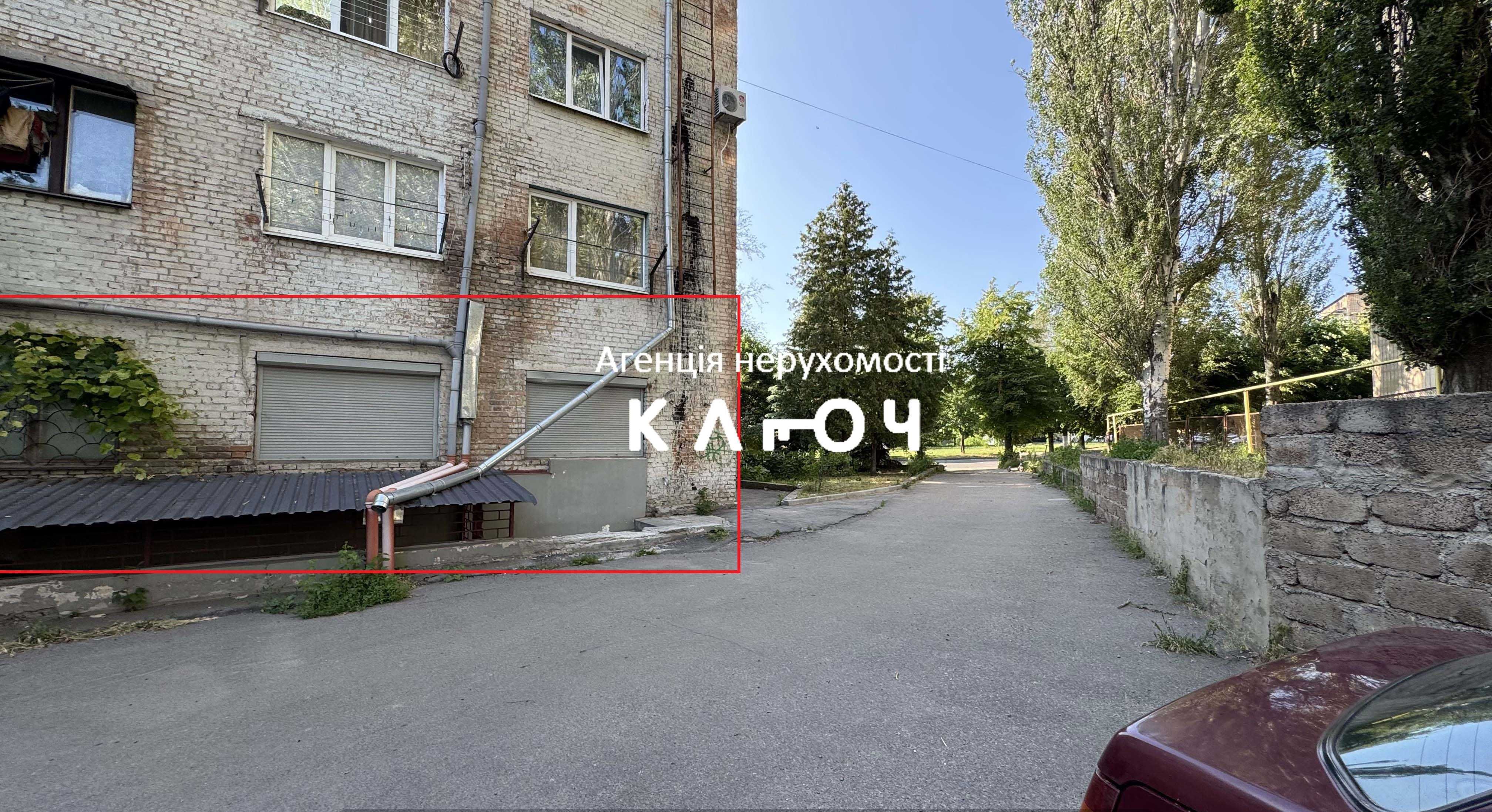 Продаж приміщення 187 м², вул. Чорновола, фасад, три входи