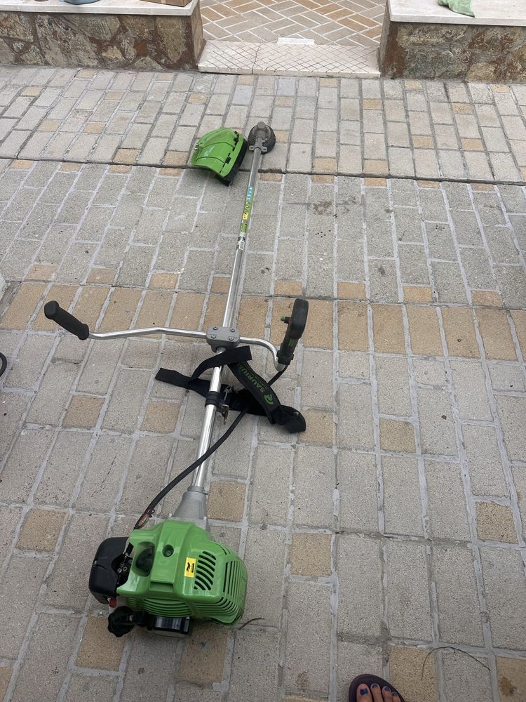 Roçadora a gasolina