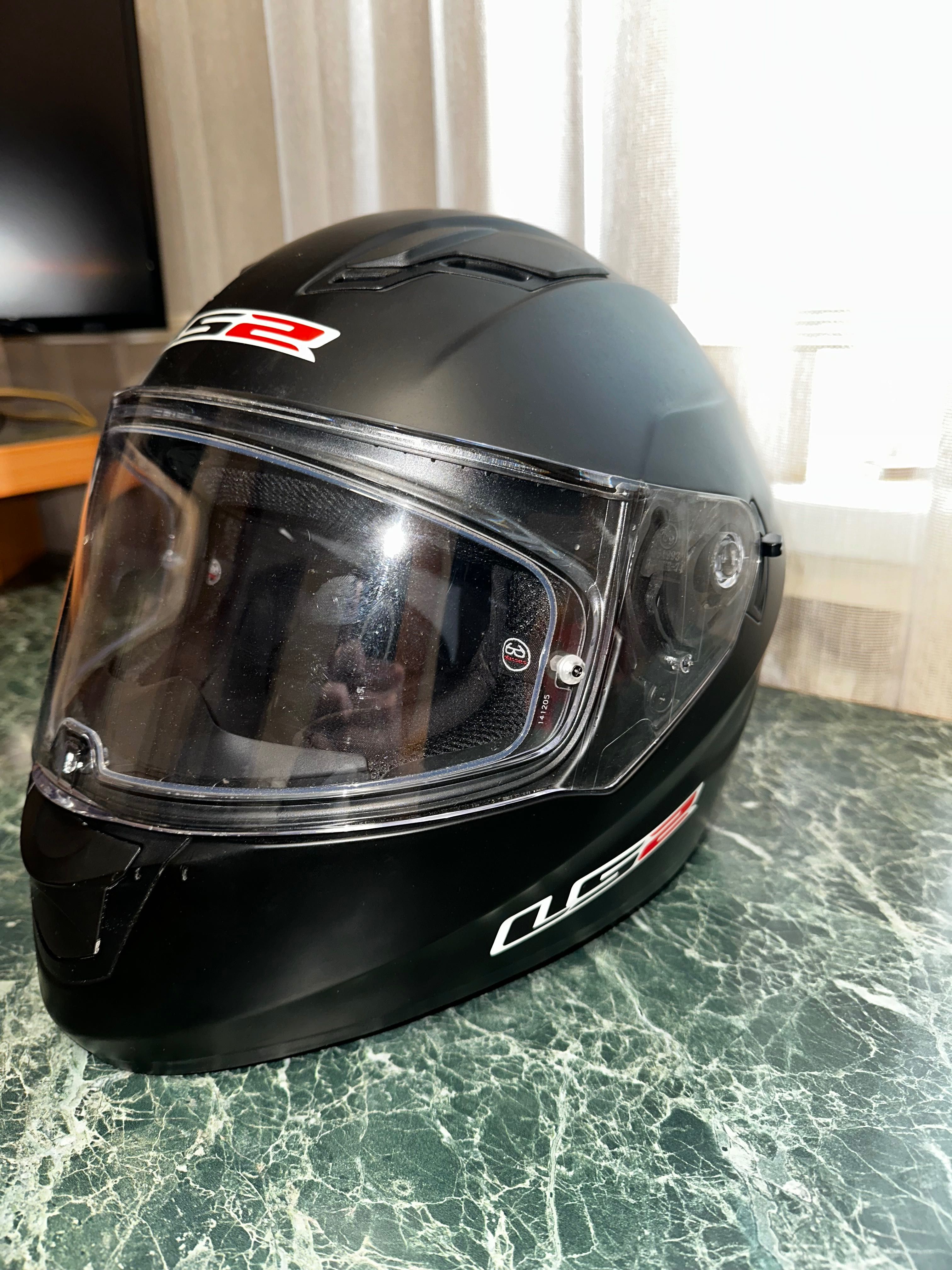 Мотошолом LS2 FF320