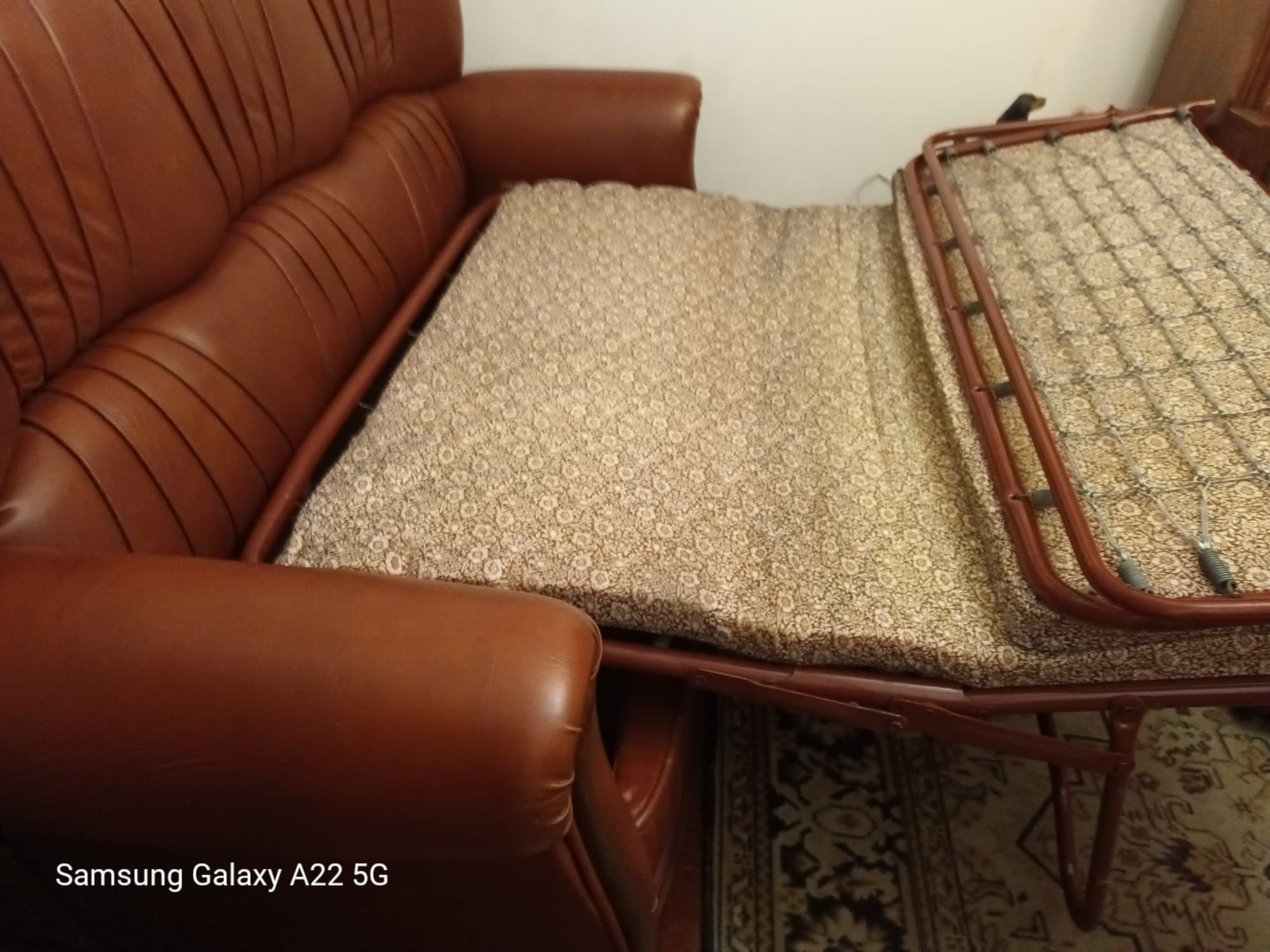 Sofá Cama 3 lugares + Sofá Poltrona em pele