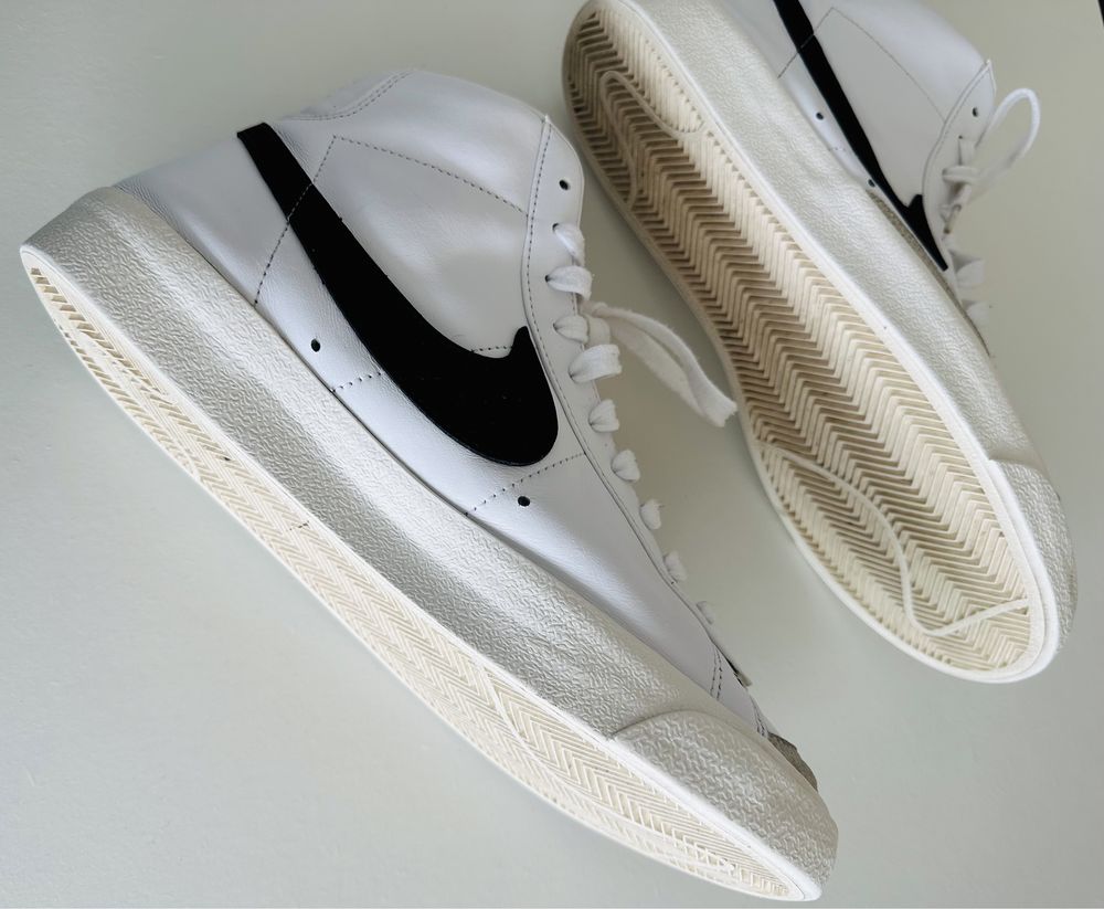 Sapatilhas brancas NIKE Blazer tamanho 44,5