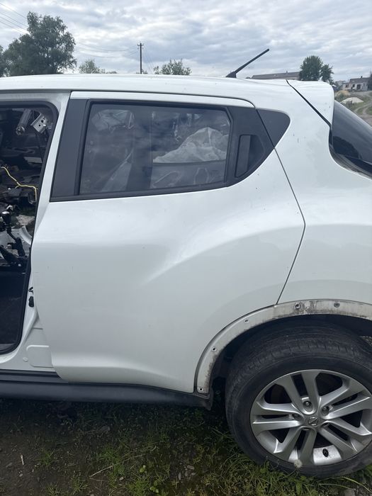 Двері дверь дверка взборі Nissan Juke F15 11-18