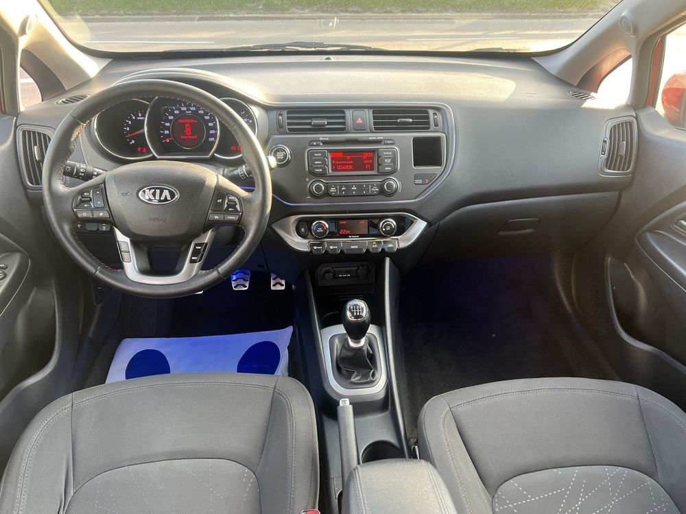 Kia Rio 1.1 crdi 5 drzwi diesel klima miejskie auto zamaina tanszy