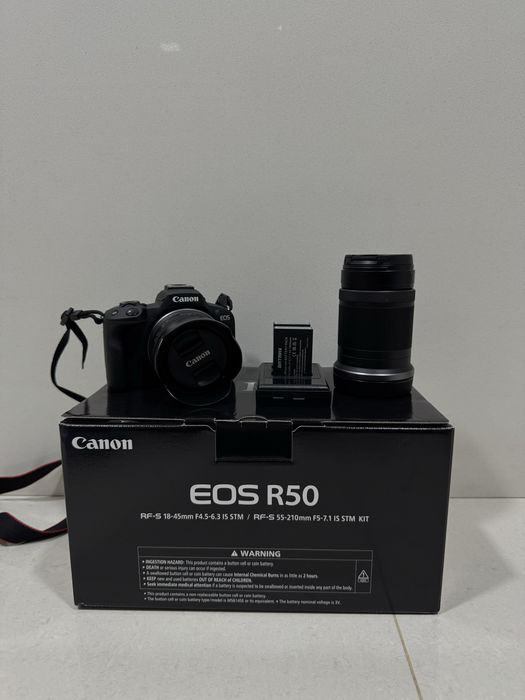 Máquina fotografica Canon R50 - Kit RF-S 18-45MM + RF-S 55-210 MM