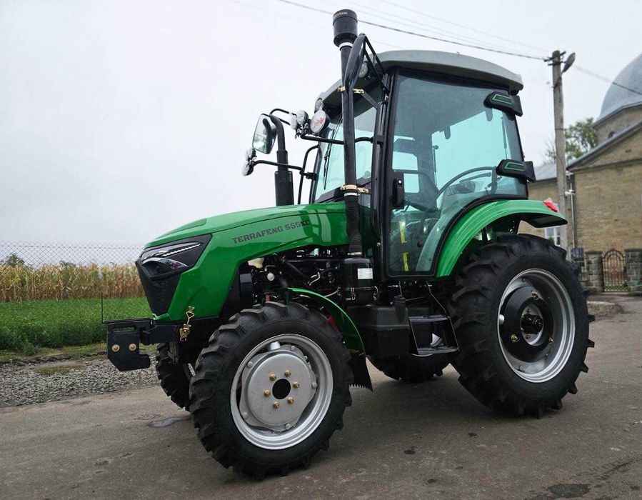 Повнопривідний трактор із кабіною TERRAFENG 555XC, прижимна навіска