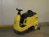 Szorowarka  Karcher B 90 D 75 akumulatorowa + prostownik  -  OKAZJA