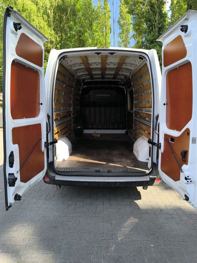 Vendo Renault Master 150 automático L3H2