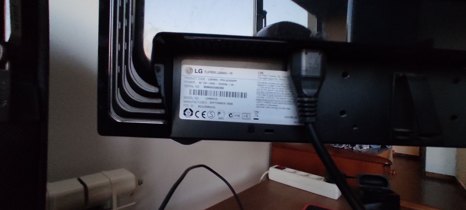 Monitor LG FLATRON L206wu