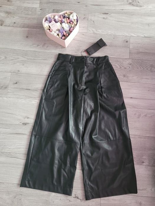 Кюлоты кожанные нові Attache M