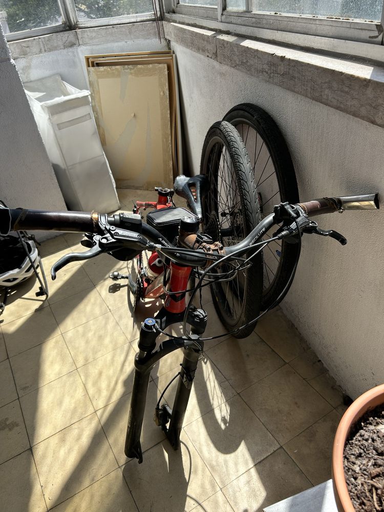 Bicicleta Rava cycle usada em bom estado apenas desmontada.