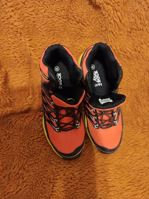 Nowe buty lekkie buty sneakersy rozmiar 36