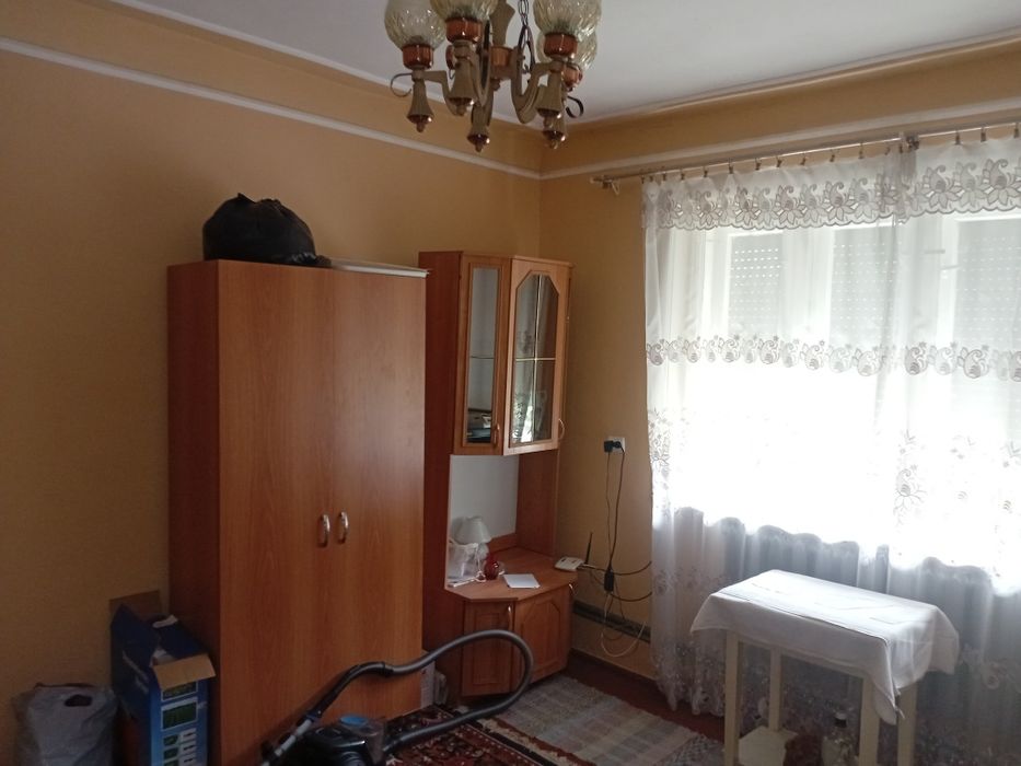 Добрий будинок на дві сім'ї 2.5 км від м. Берегове в с.(Астей) Лужанка