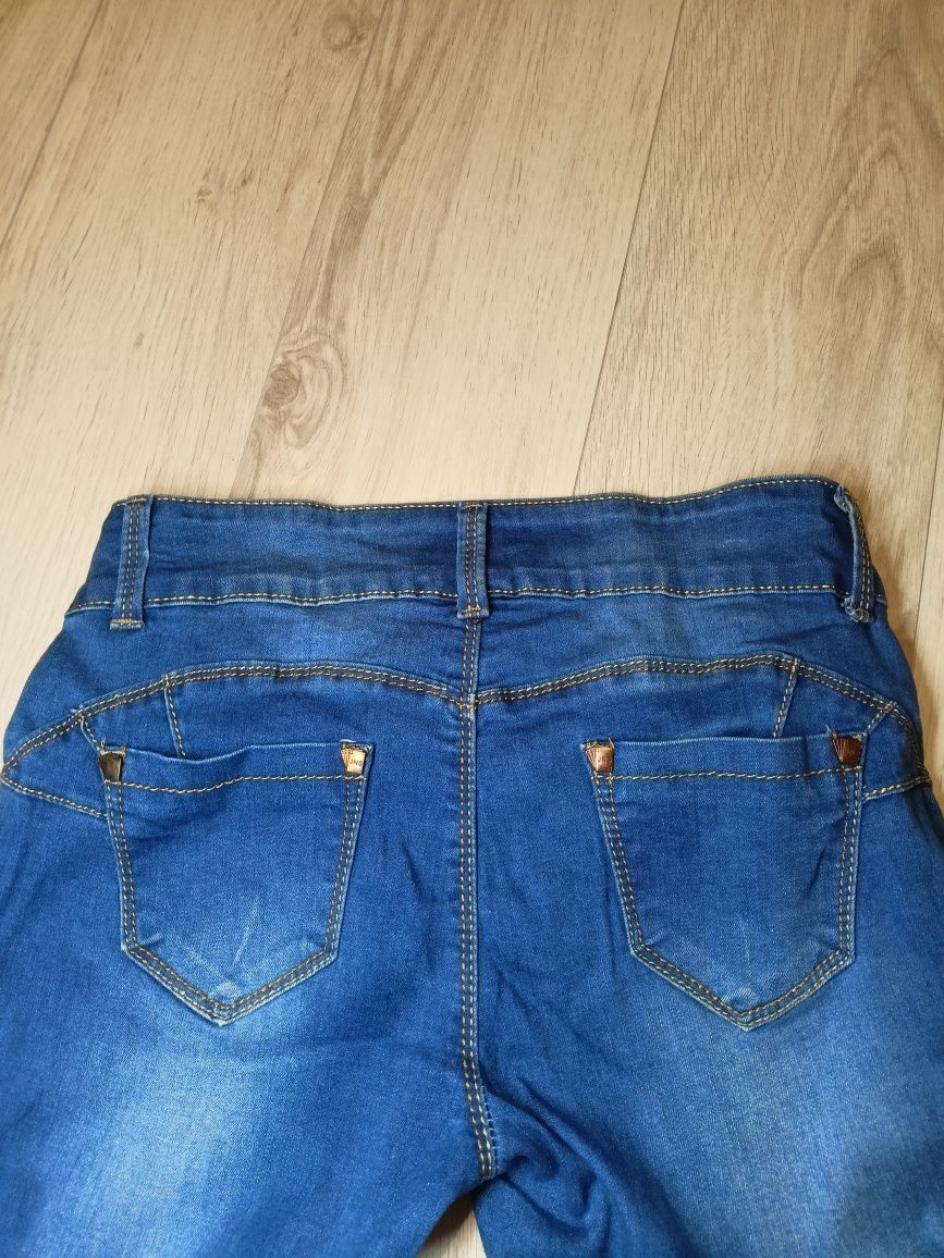 jeansowe spodnie / Miaoni / 146cm