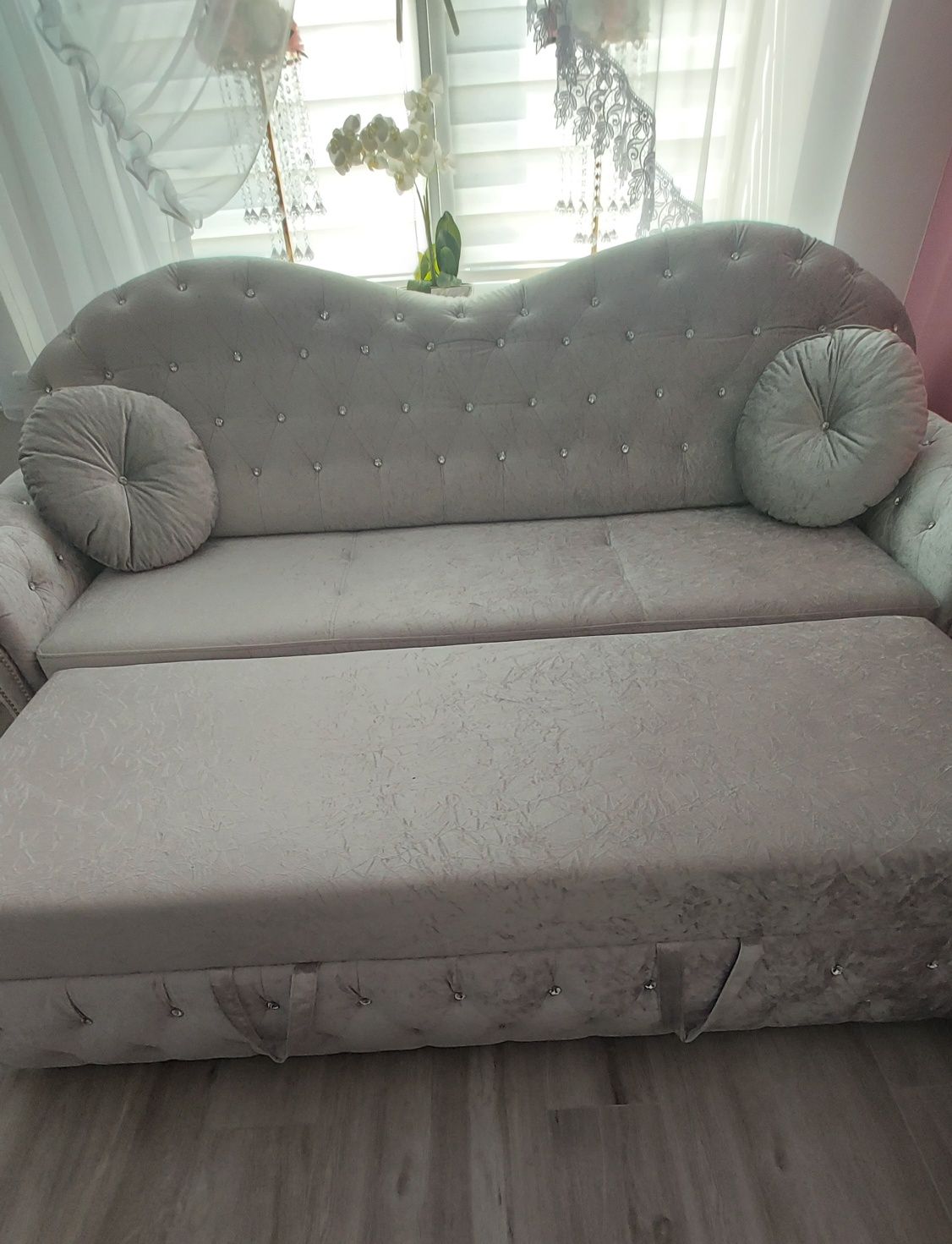 sofa glamour z funkcją spania
