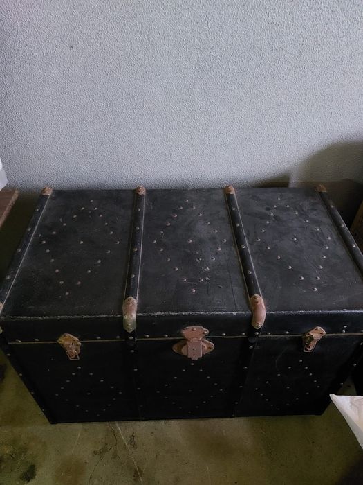 Vendo baú em bom estado