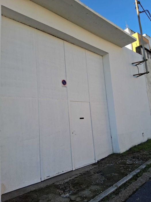 Aluga se casa e oficina