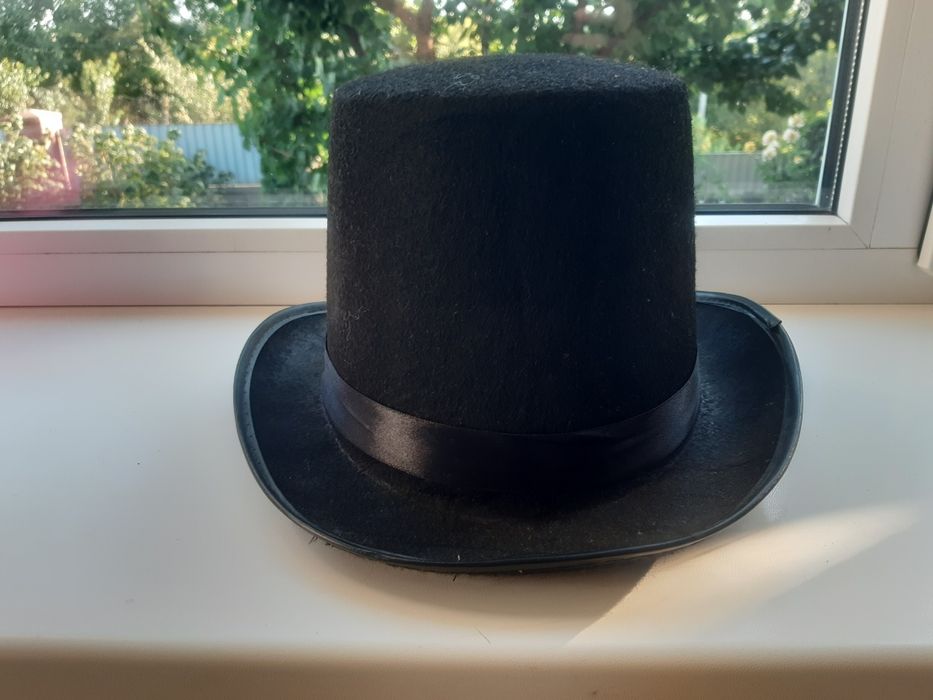 Капелюх з щільного войлока