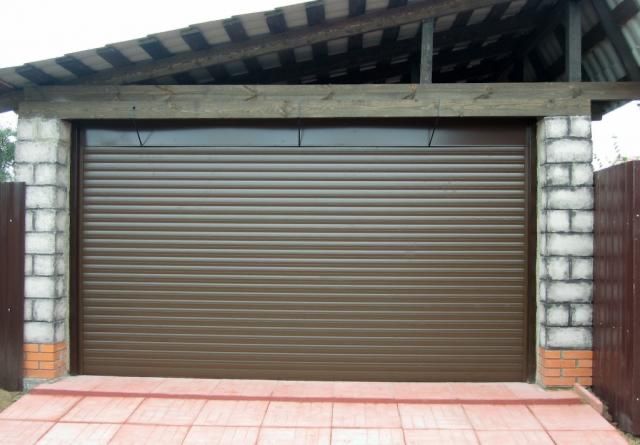 Гаражні секційні ворота / ролети / автоматика