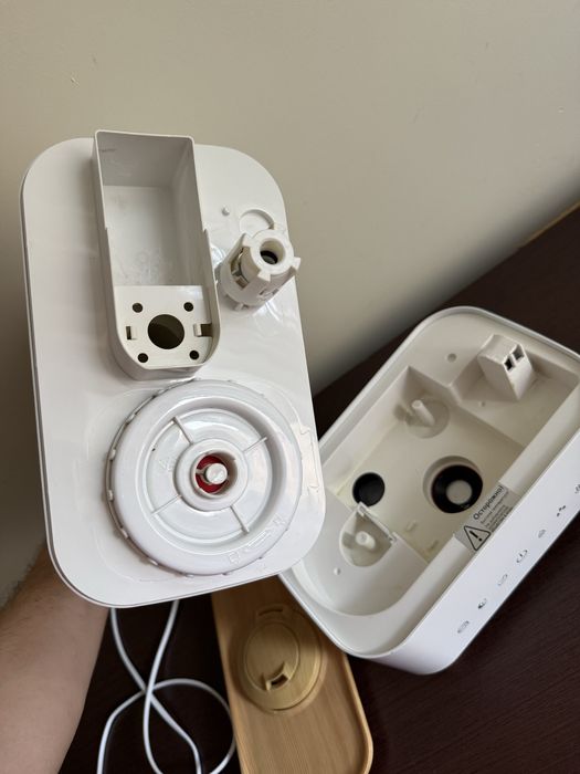 Зволожувач повітря Neoclima SP-75WB