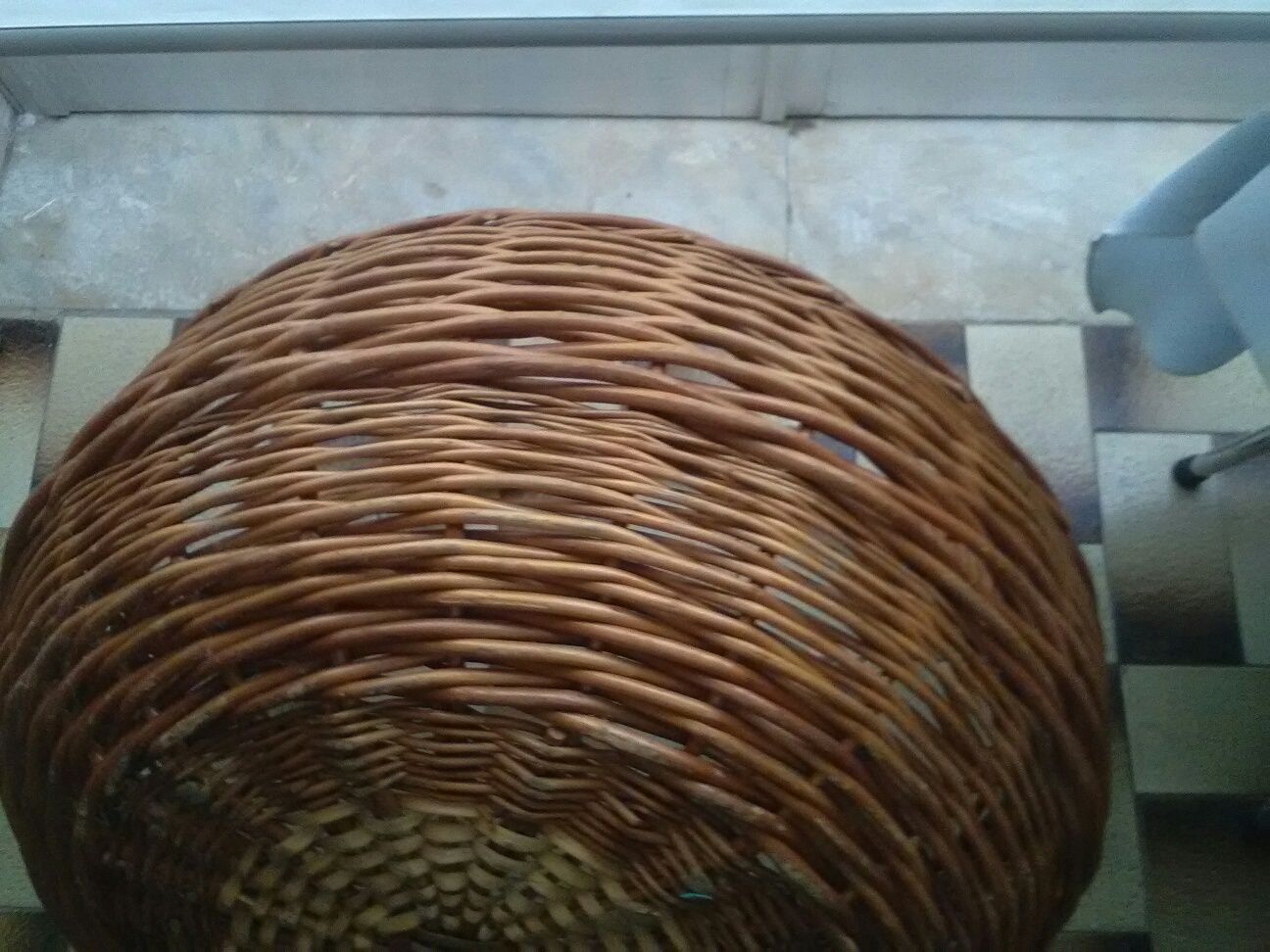 Grande cesta em vime português feito á mão