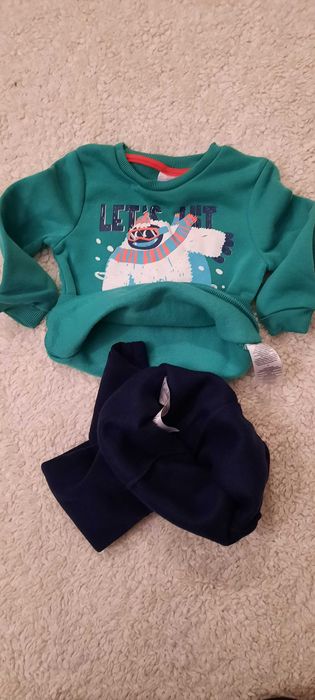 dres ocieplany dla chłopca z nadrukiem- nowy