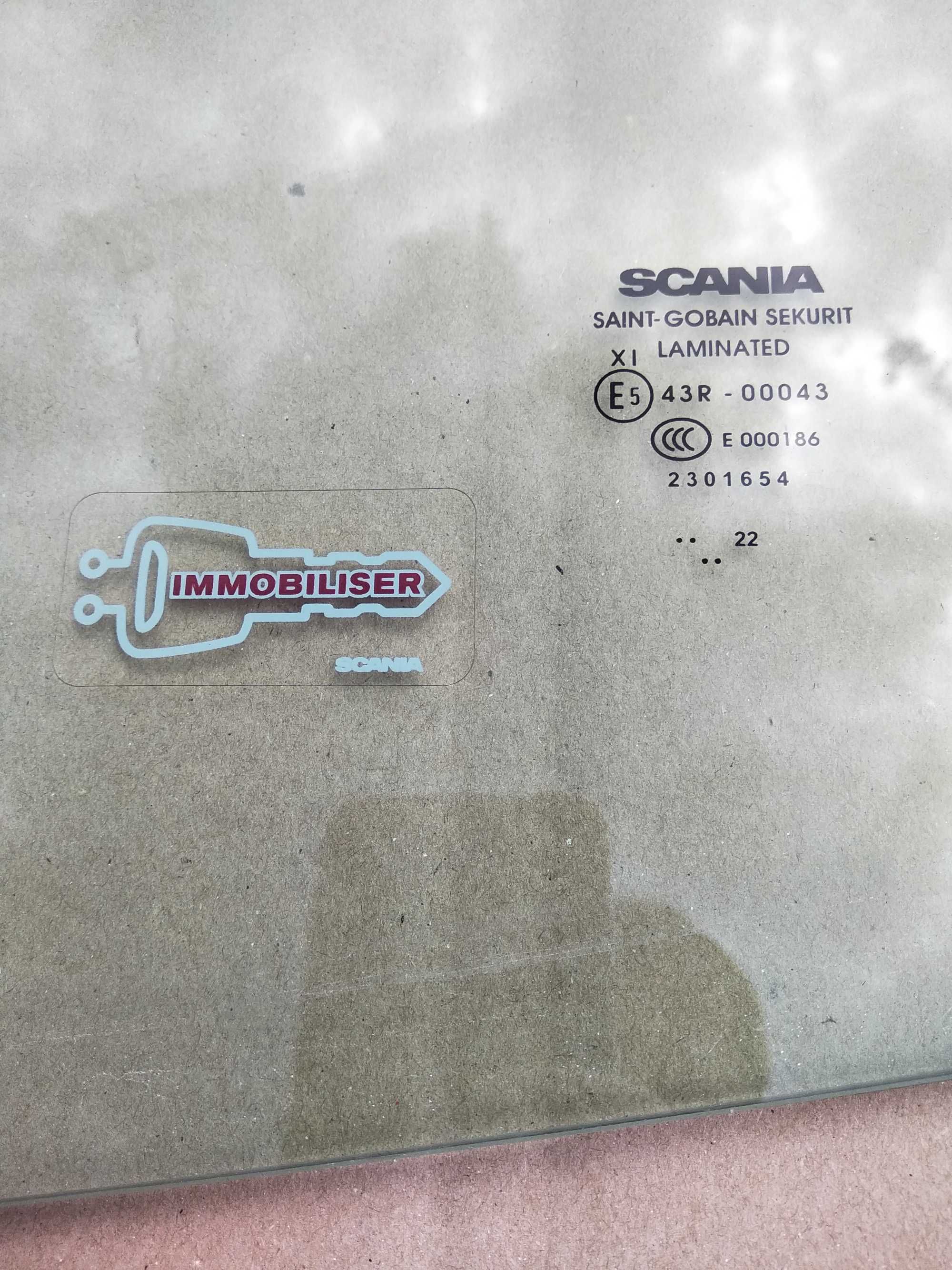 Szyba Boczna Scania   LEWA LAMINOWANA