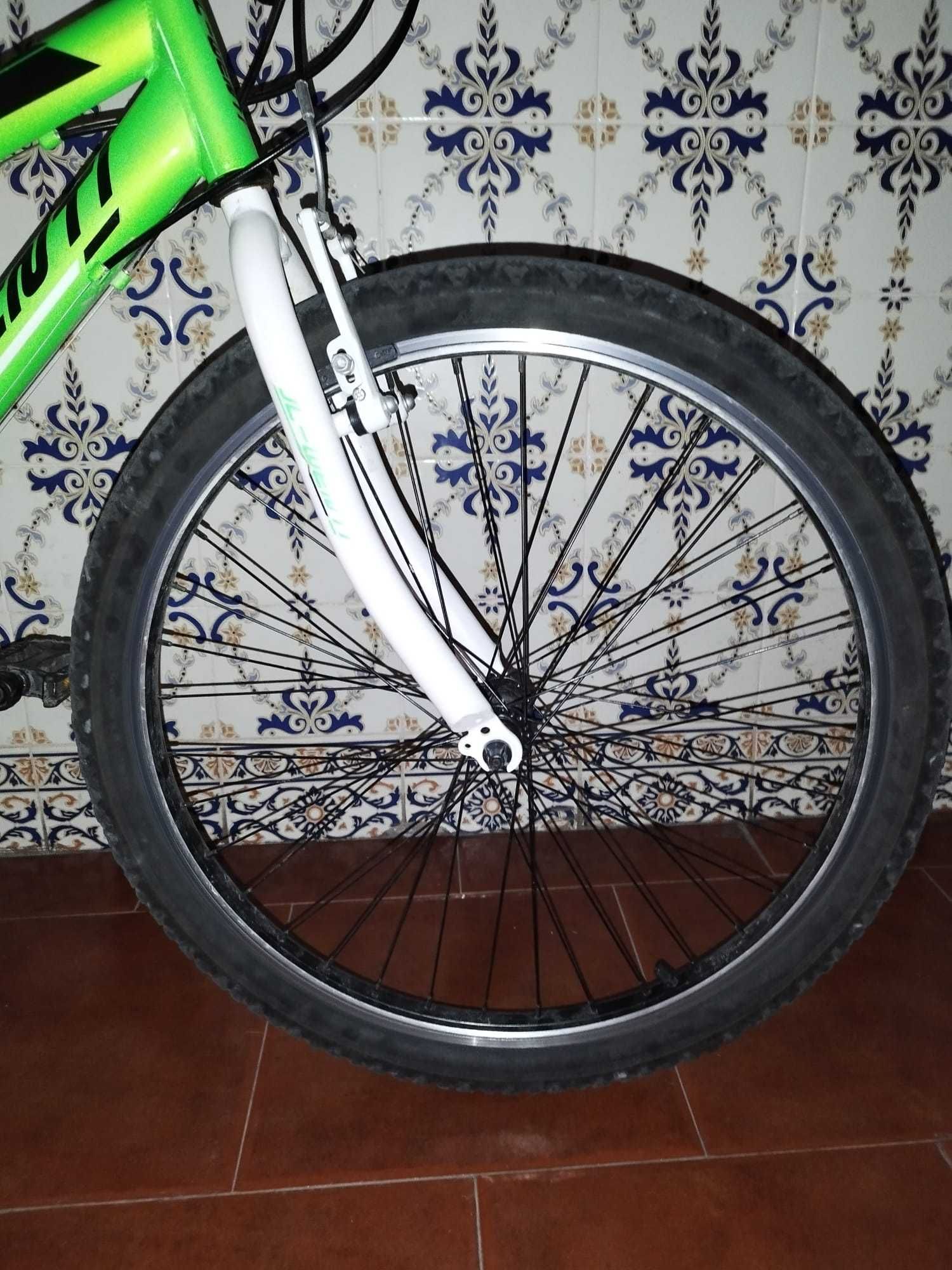 Bicicleta - Em boas condições