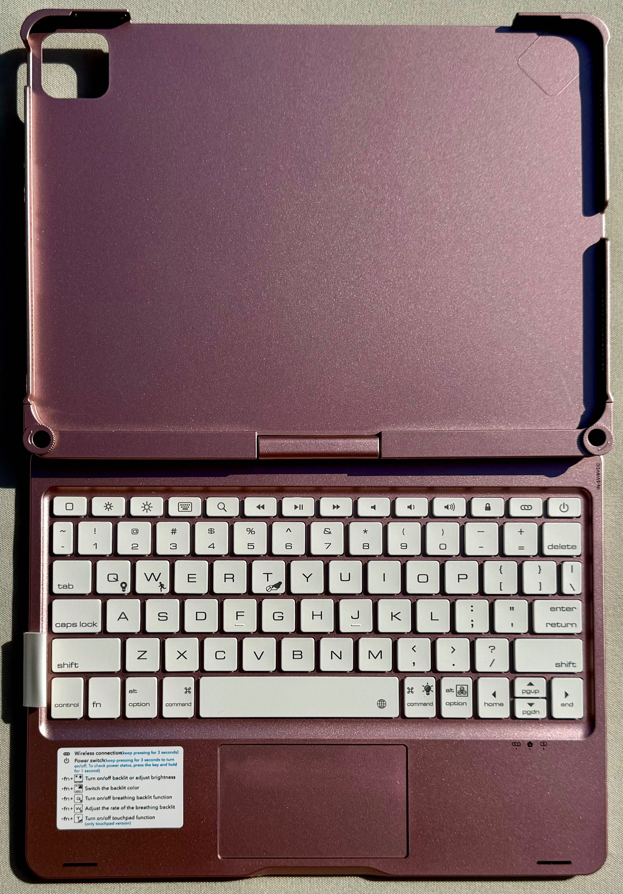 Etui z klawiaturą Geniocase do iPad Pro 11