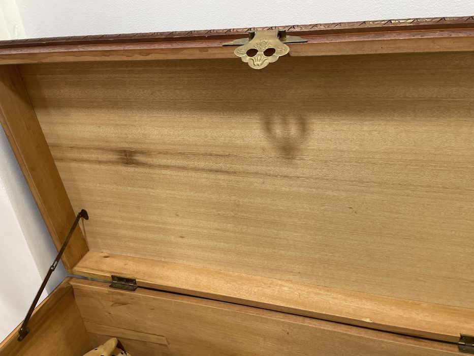 Arca antiga com desenho