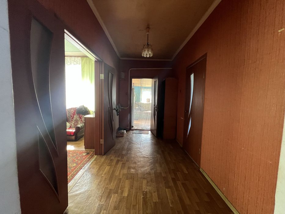 Продам хороший цегляний будинок в місті Узин