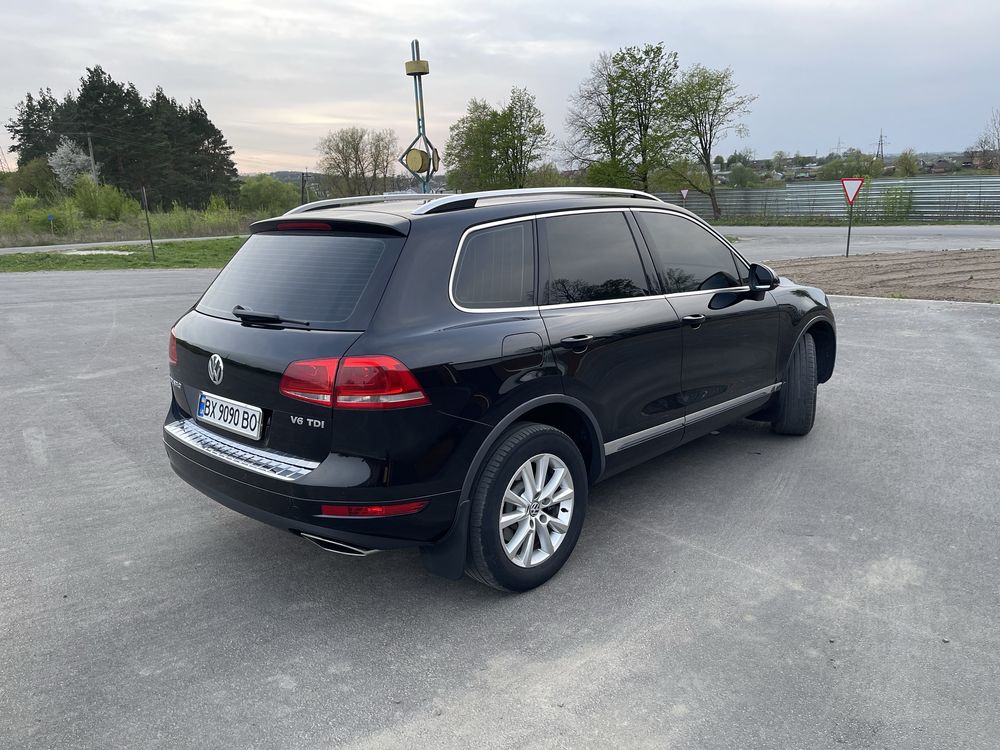 VOLKSWAGEN touareg 2012р